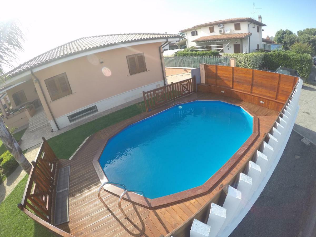Villa Nevada -20 Min Da Roma Ladispoli Buitenkant foto