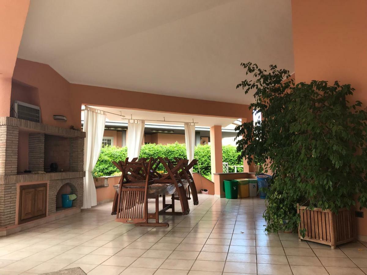 Villa Nevada -20 Min Da Roma Ladispoli Buitenkant foto